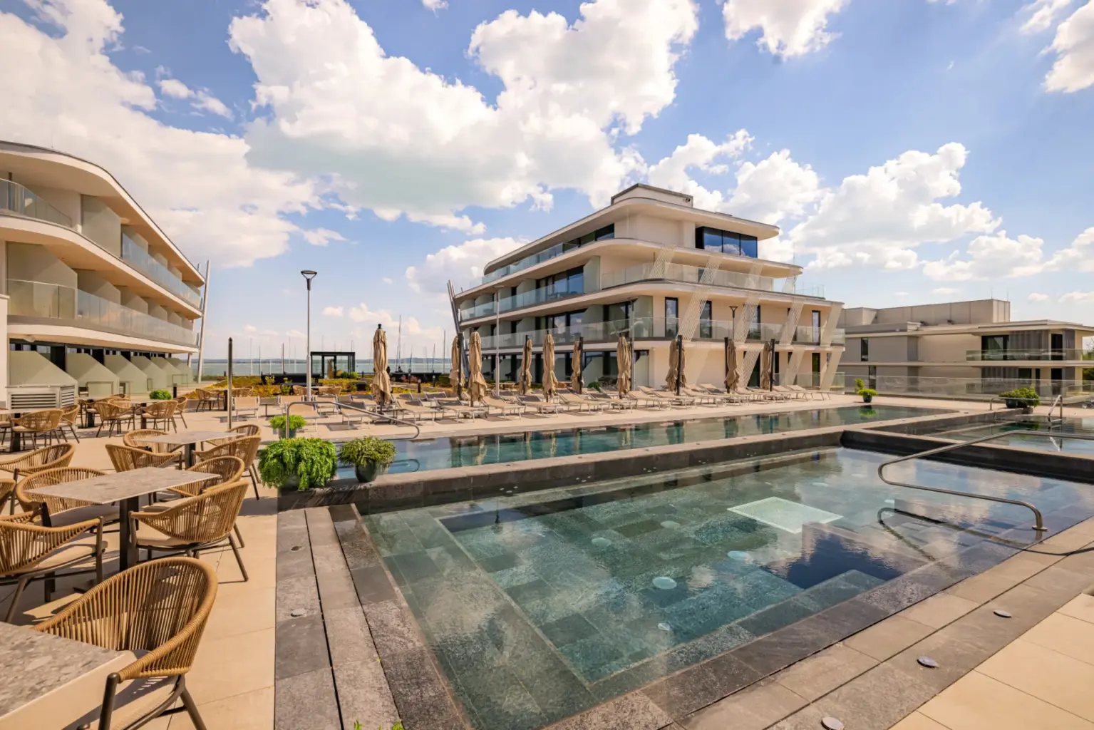 posHorizont Rooftop & Pool Bar – NYITVA!